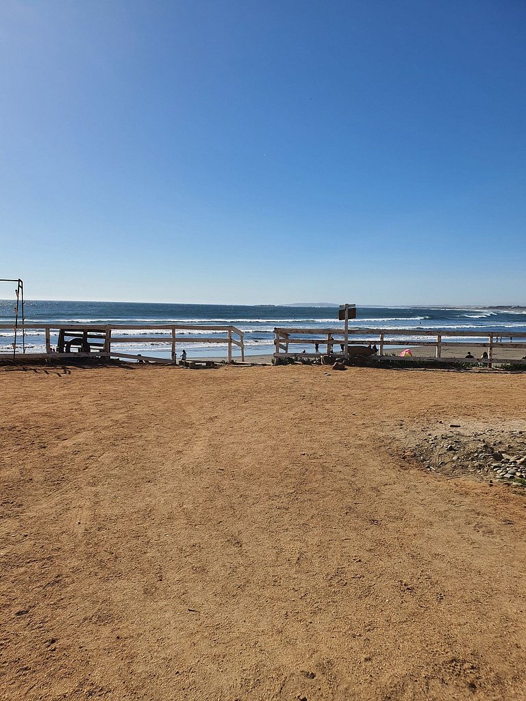 Departamento para 4 personas con vista al mar.