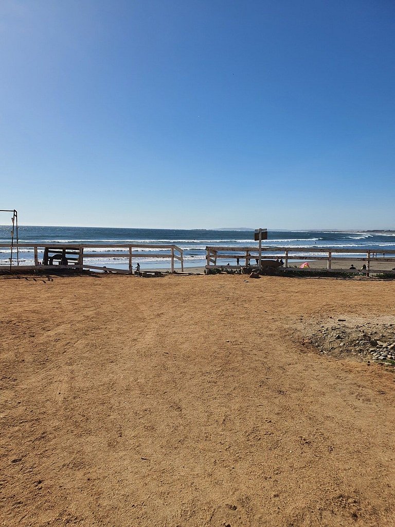 Departamento para 2 personas con vista al mar.