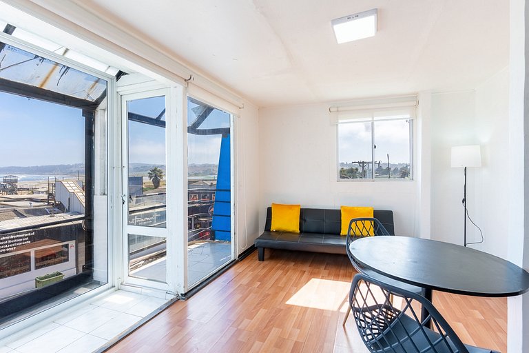 Departamento para 2 personas con vista al mar.