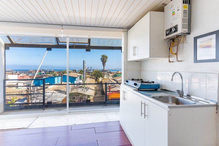 Departamento para 3 personas con vista al mar.