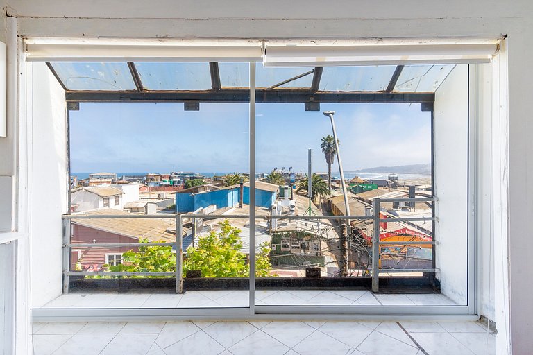 Departamento para 2 personas con vista al mar.