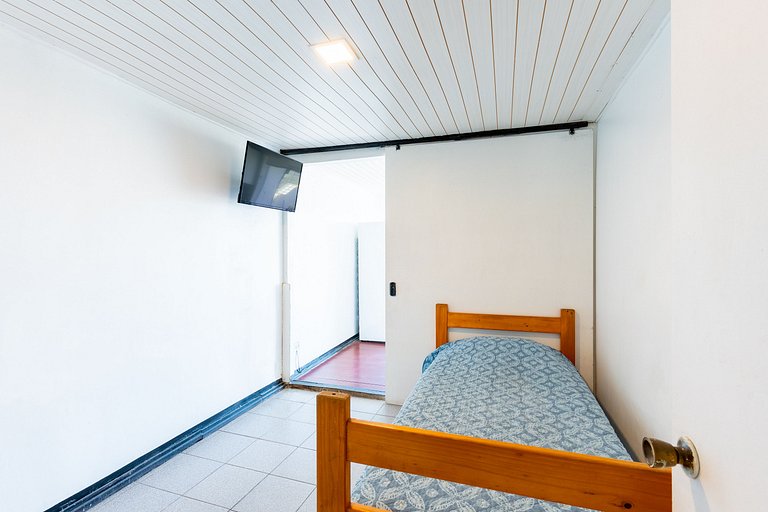 Departamento para 3 personas con vista al mar.